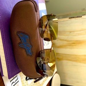 Maui Jim Thousand Peaks sunglasses